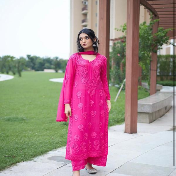  EMBROIDERY SUIT WITH DUPATTA
